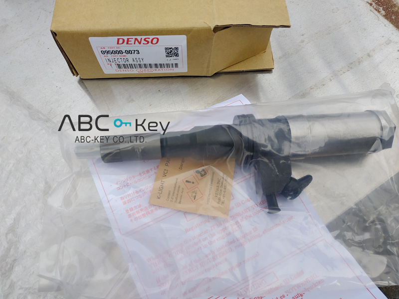 DENSO 095000-0073 INJECTOR